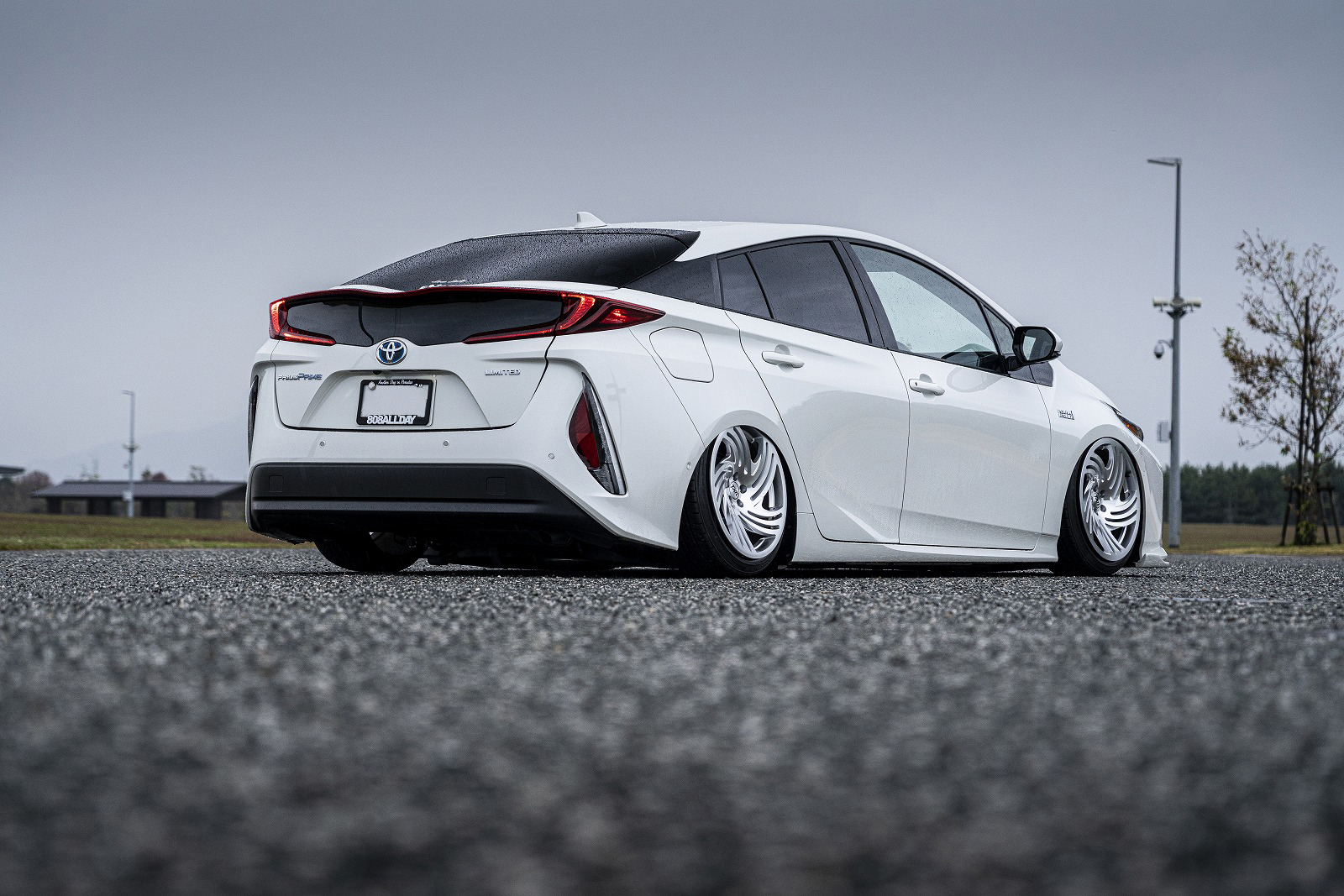 エアサス　プリウス50　スタンスマガジン掲載　bagged PRIUS 50 stancenation