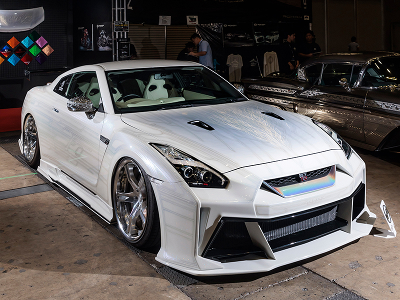 ニッサン GT-R R35 エアサス装着車
グラインダータトゥー