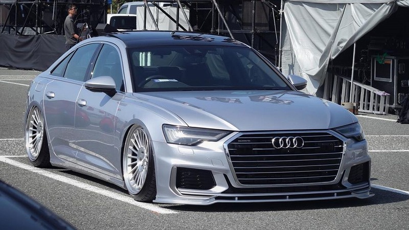 アウディ	A6C8sedan　エアサス装着車