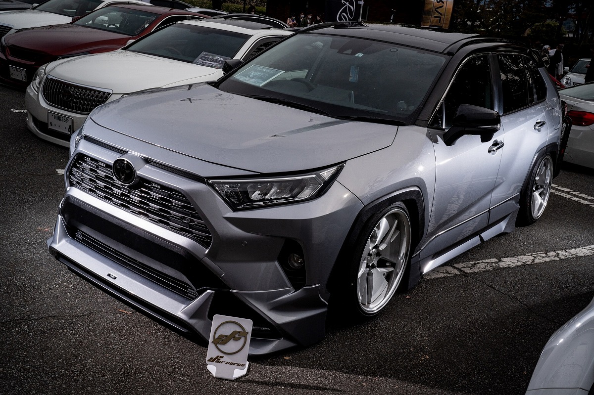 BAGGED RAV4 エアサス シャコタンSUV 　ヒッチキャリア　カスタムカー