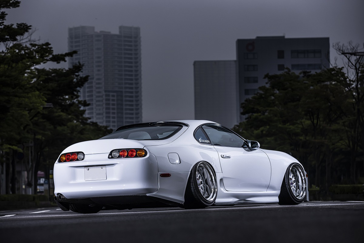 BAGGED TOYOTA SUPRA スープラ エアサス カスタムカー slammed