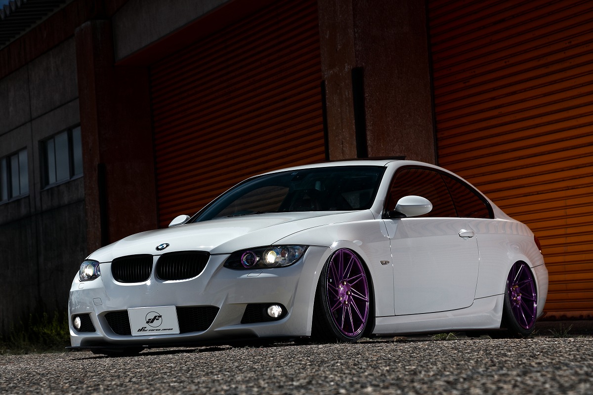 Stance　スタンスマガジン掲載　BMW　ガールズオーナー　エアサス