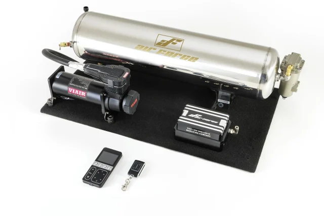 ZRR80W ノア Air Force エアフォース エアサス　ショック 専用 送料込み ZRR80W ノア Air Force エアフォース エアサス